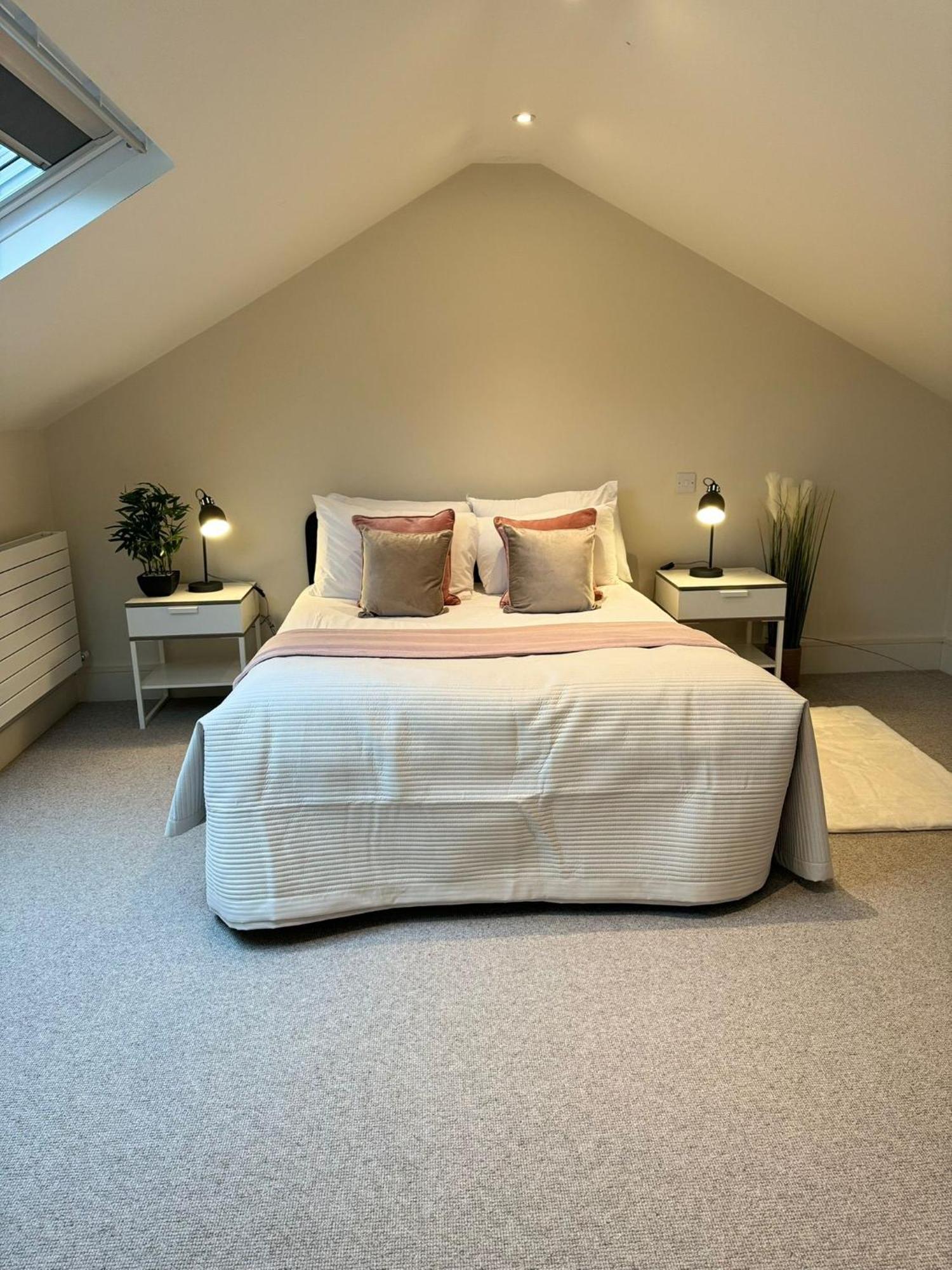 Osbourne House Pink 2 Bed, 2 And Half Bath Apartman Birmingham Kültér fotó