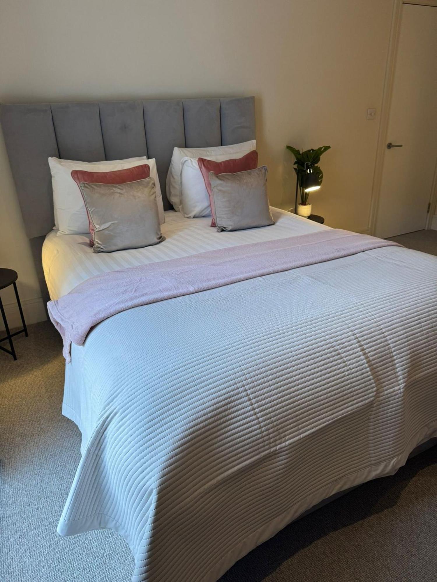 Osbourne House Pink 2 Bed, 2 And Half Bath Apartman Birmingham Kültér fotó